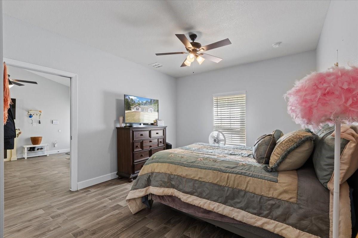 Image 16 of 51 For 700 105th Street