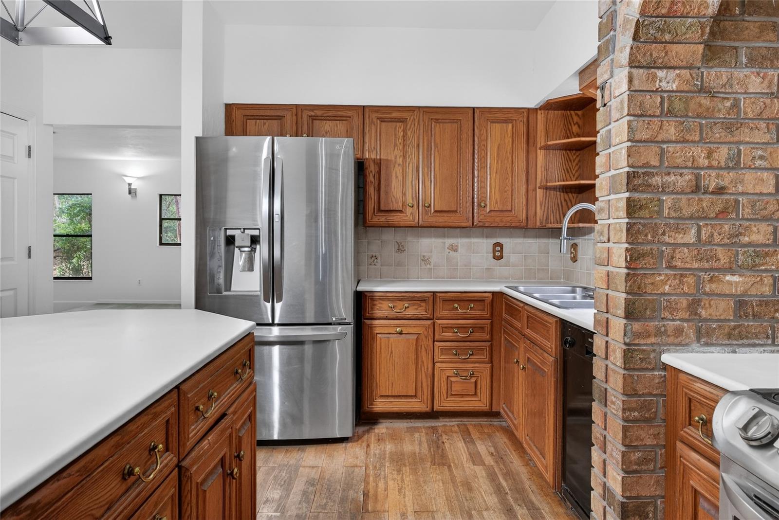 Image 10 of 31 For 8025 103rd Avenue