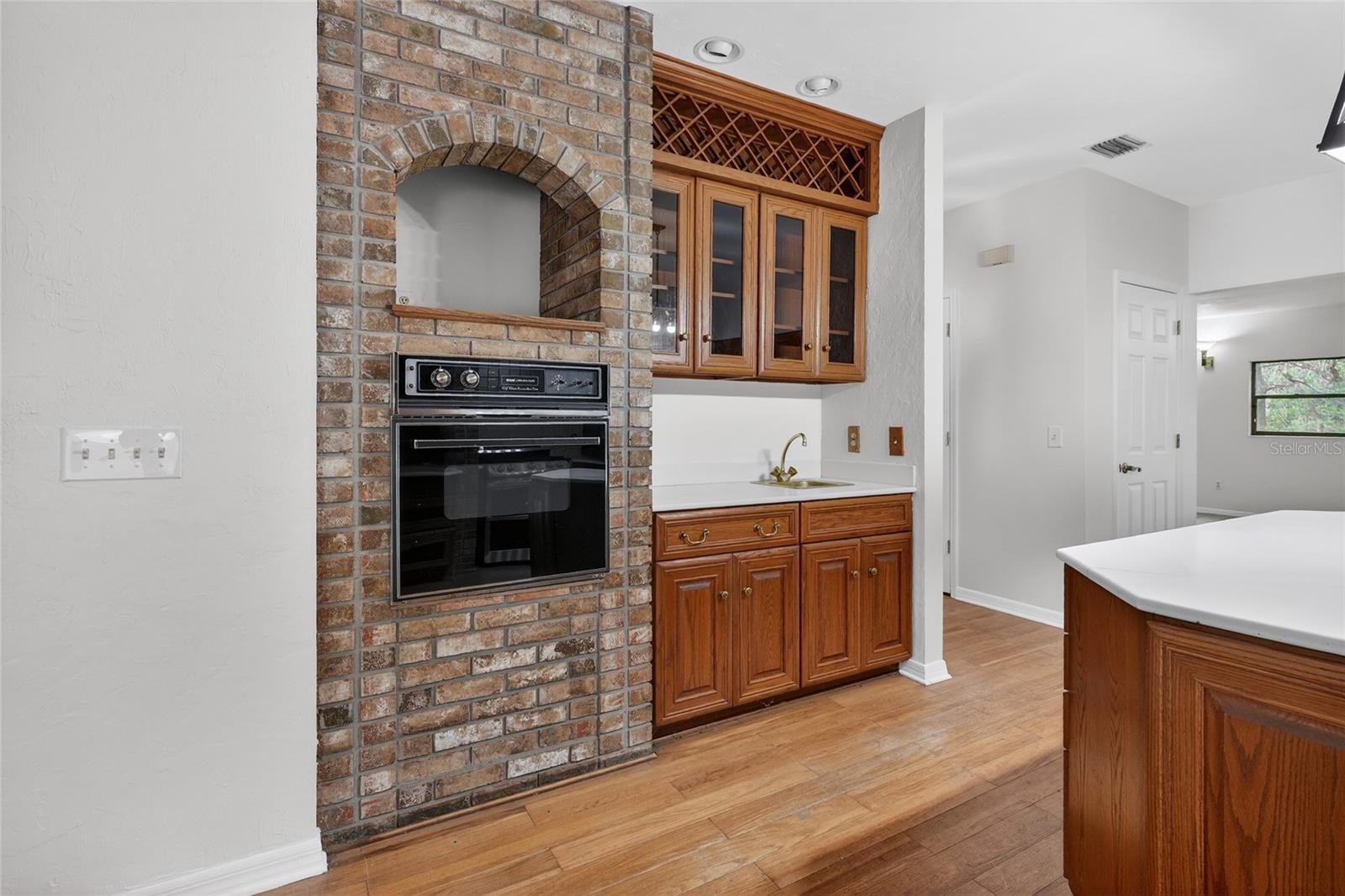 Image 11 of 31 For 8025 103rd Avenue