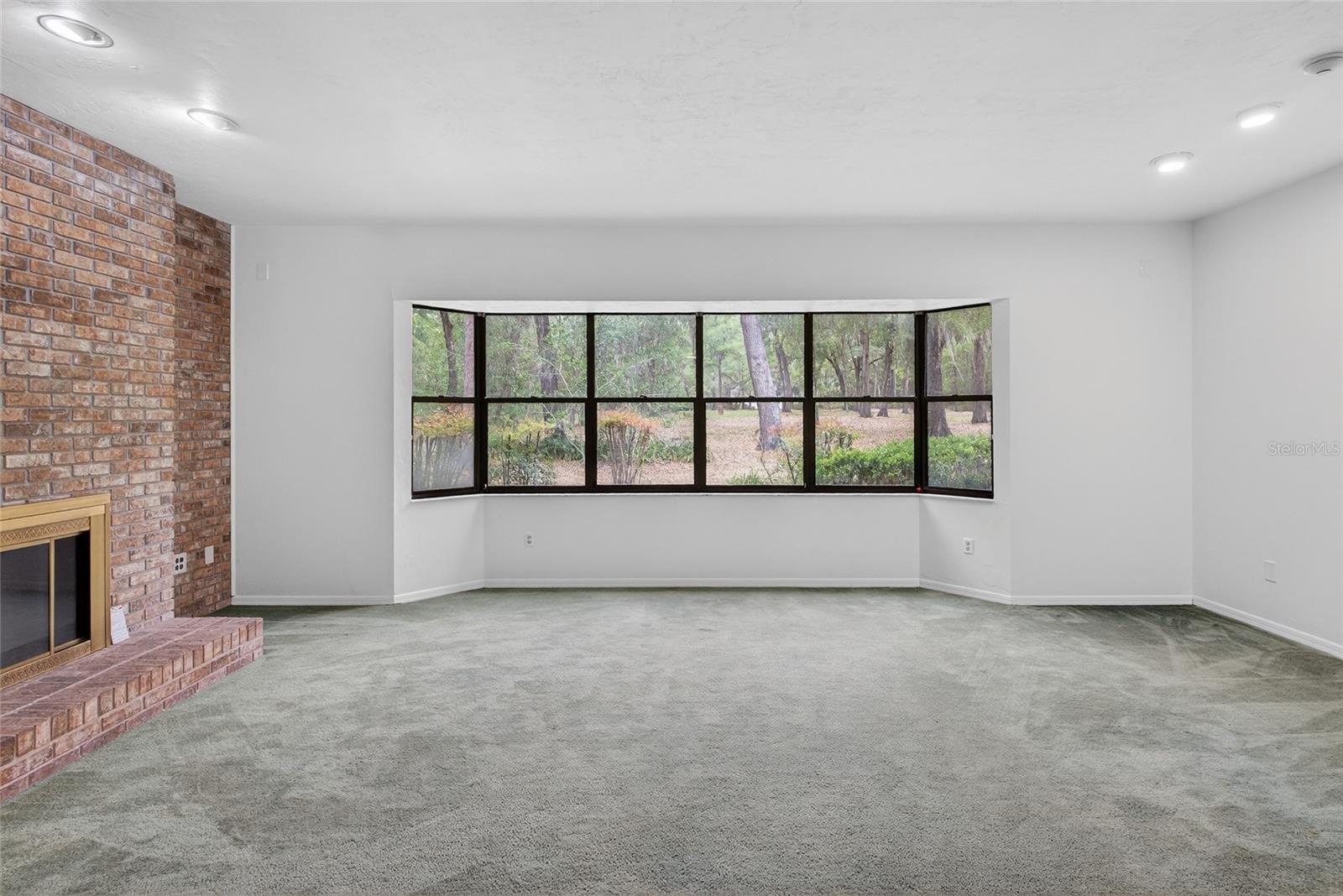 Image 13 of 31 For 8025 103rd Avenue