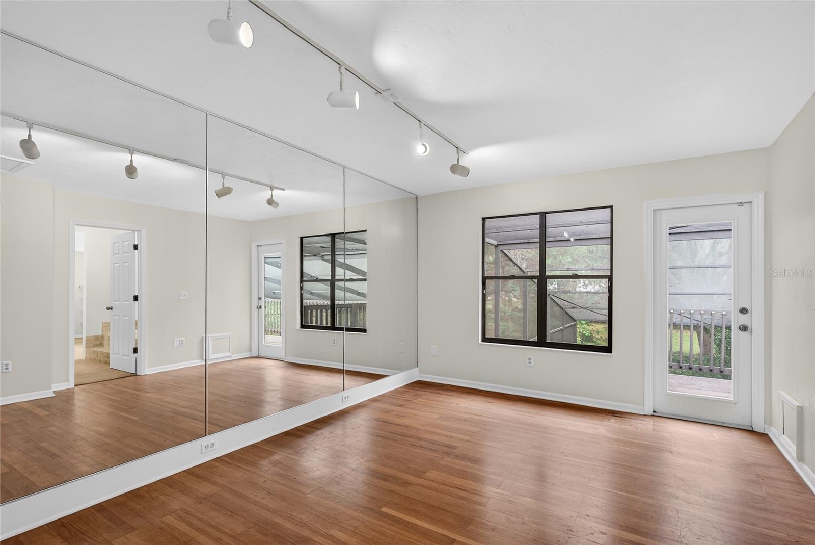 Image 24 of 31 For 8025 103rd Avenue