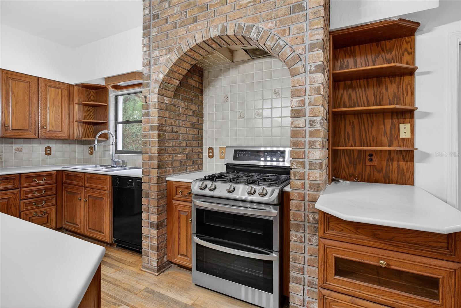 Image 9 of 31 For 8025 103rd Avenue