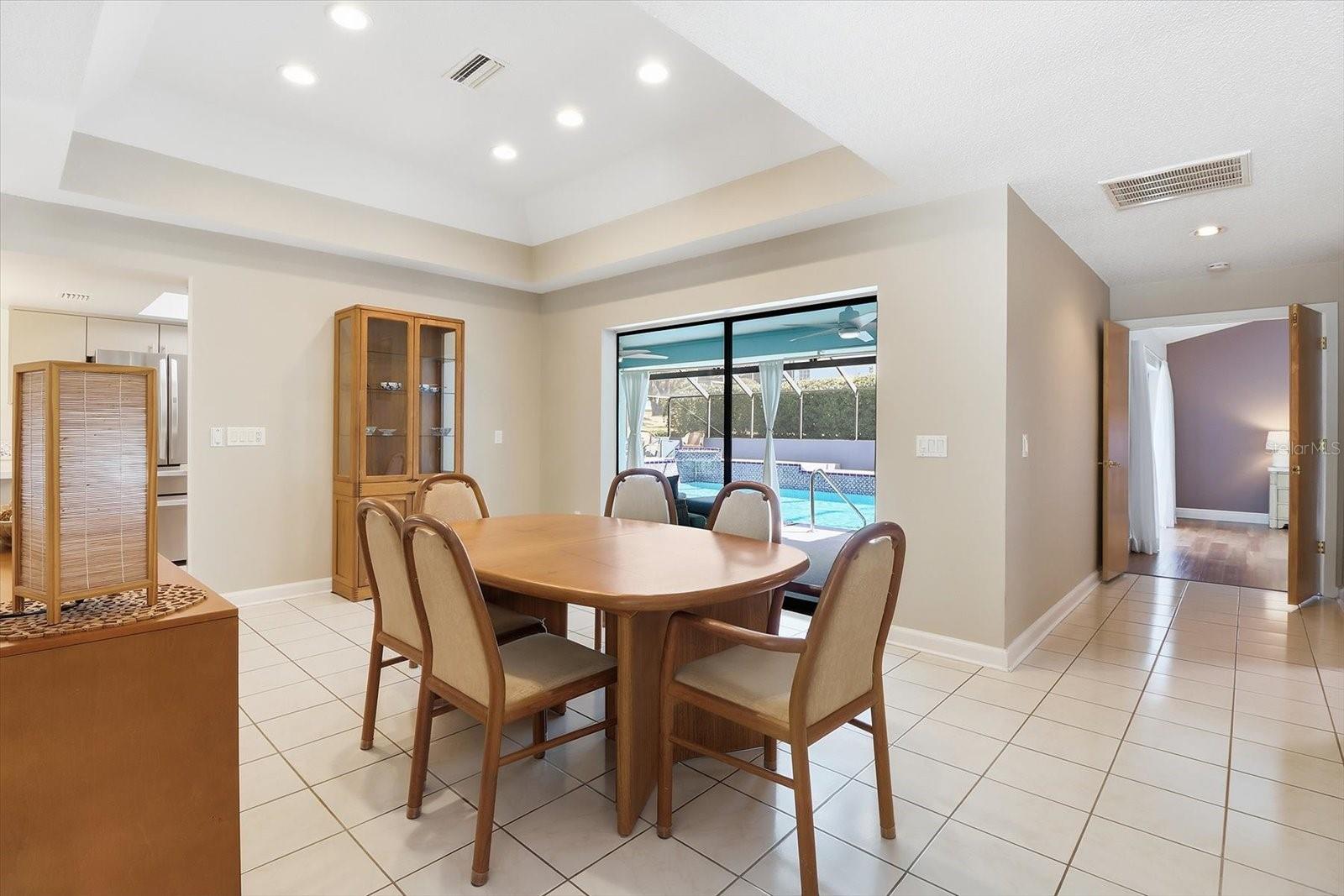 Image 20 of 46 For 451 Ireland Court