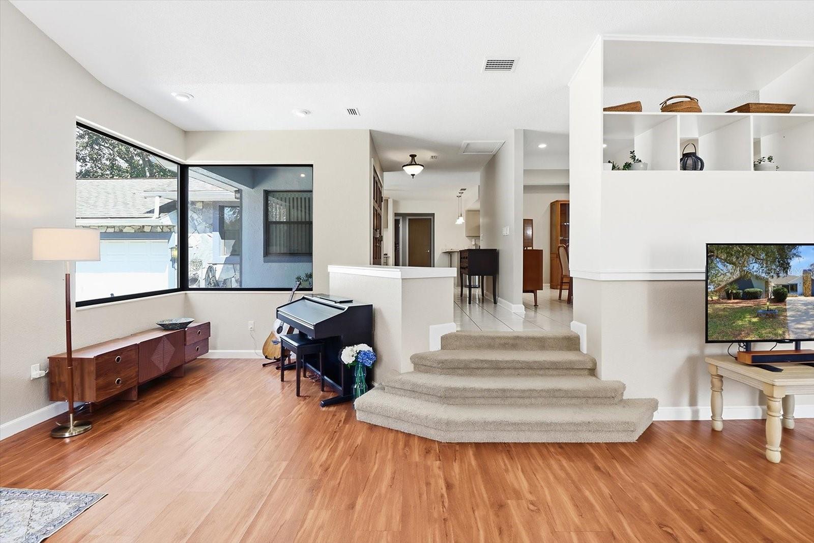 Image 35 of 46 For 451 Ireland Court