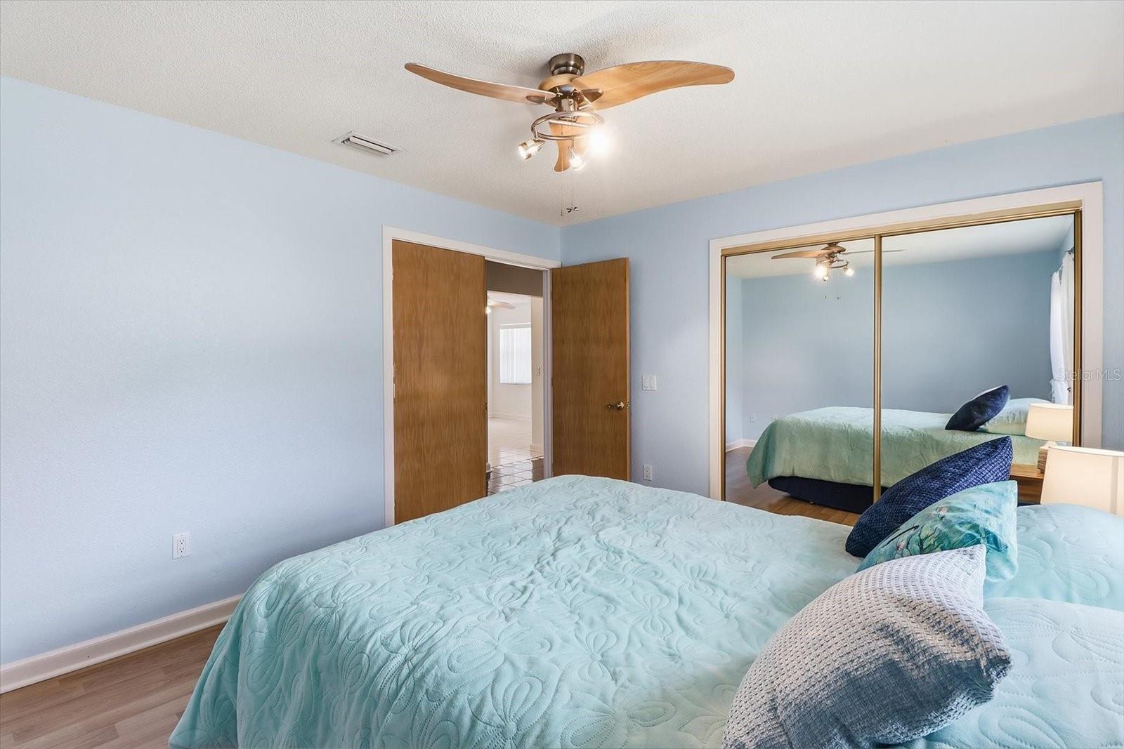 Image 6 of 46 For 451 Ireland Court