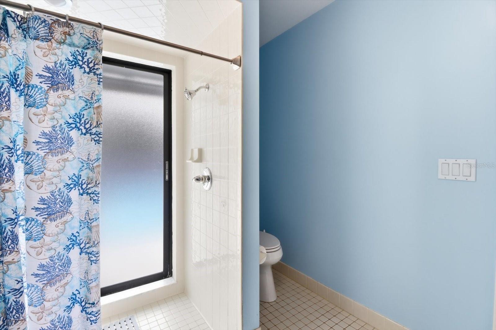 Image 9 of 46 For 451 Ireland Court