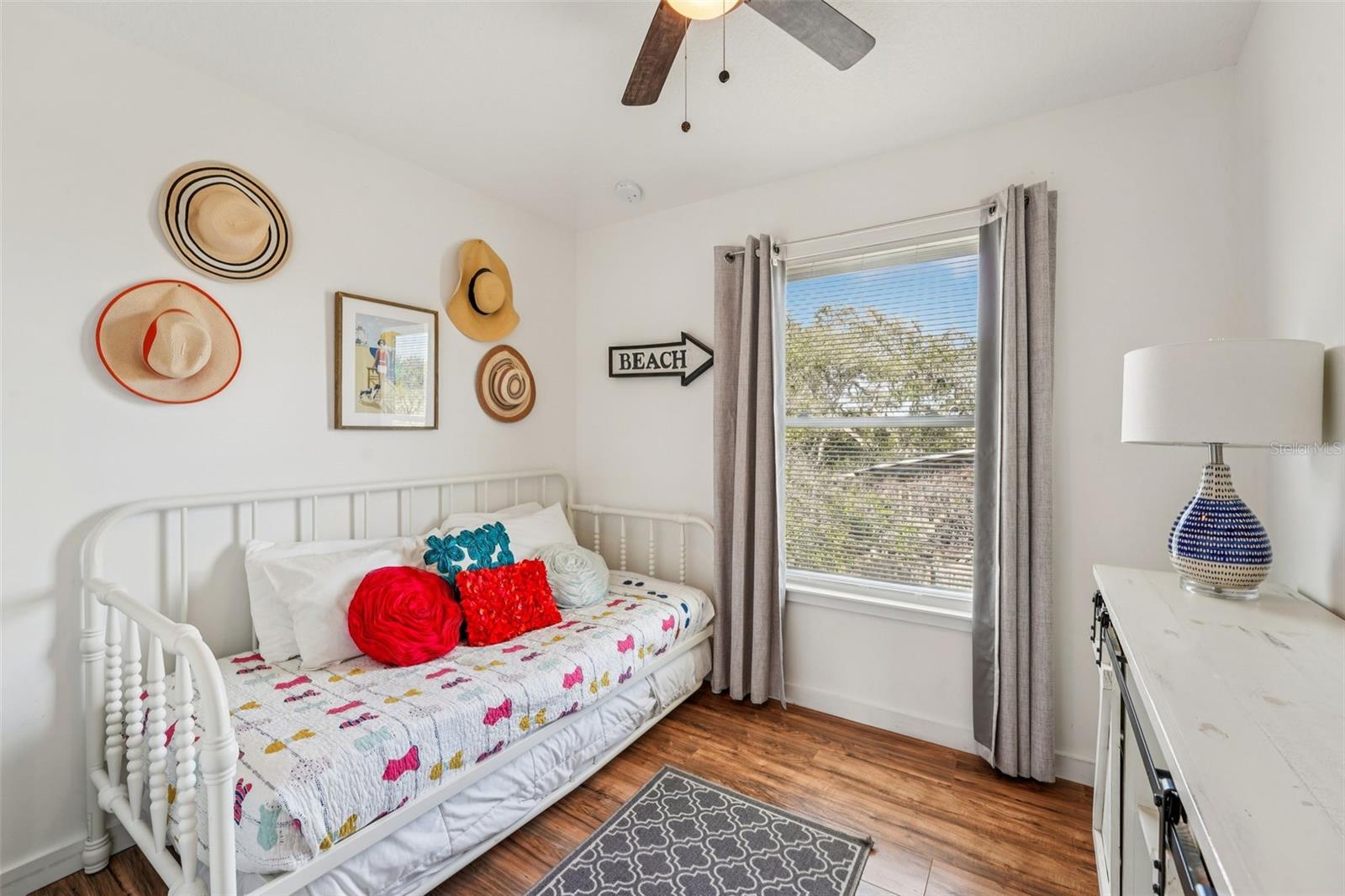 Image 14 of 27 For 302 12th Street