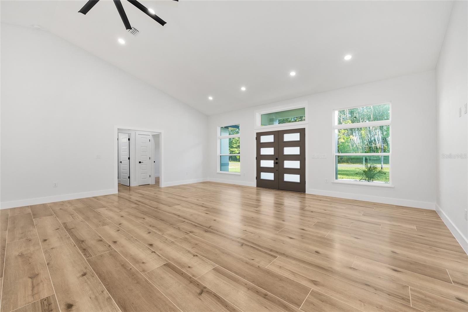 Image 16 of 52 For 4438 179th Place