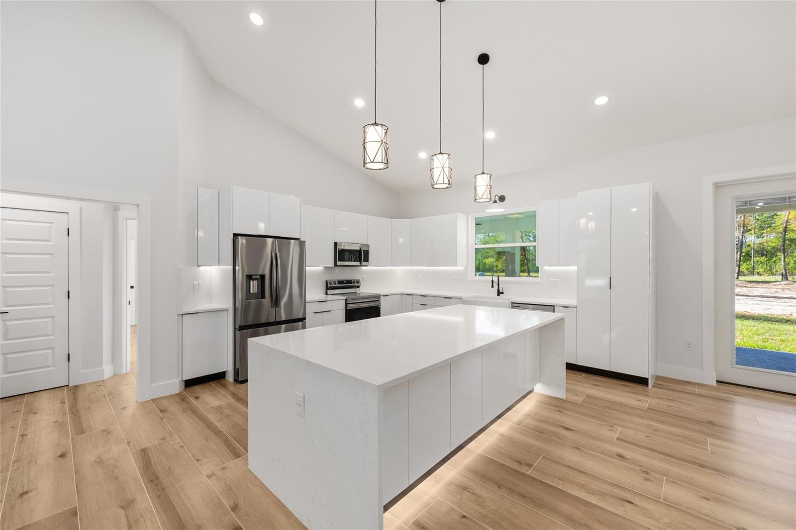 Image 21 of 52 For 4438 179th Place