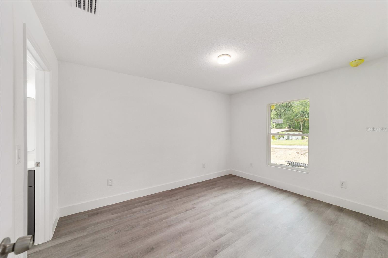 Image 10 of 16 For 7023 23rd Avenue