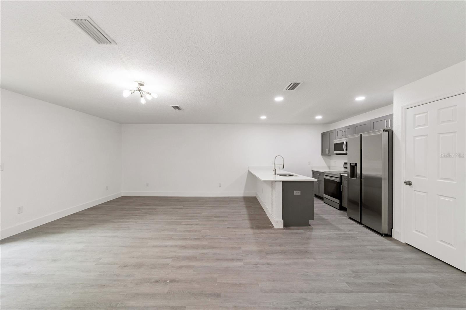 Image 4 of 16 For 7023 23rd Avenue