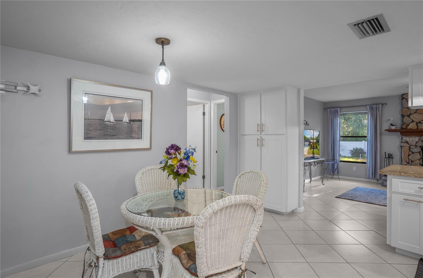 Image 16 of 39 For 20 Sycamore Court E