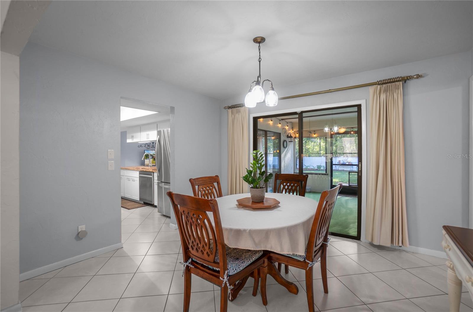 Image 18 of 39 For 20 Sycamore Court E