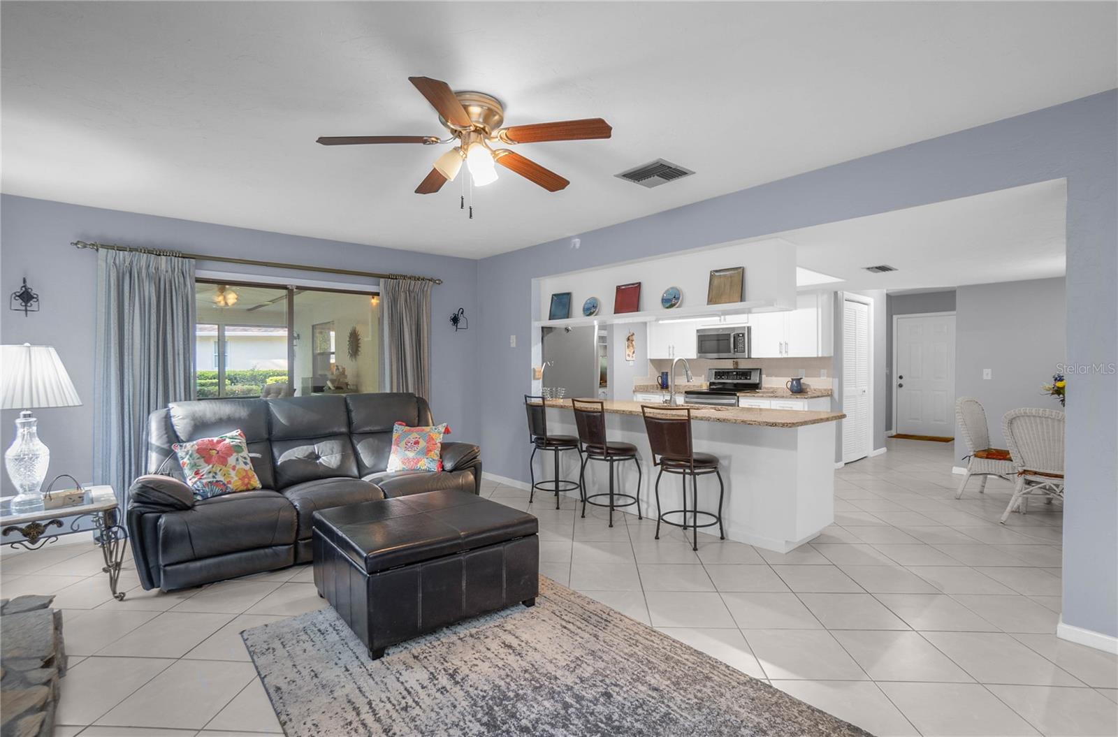 Image 20 of 39 For 20 Sycamore Court E