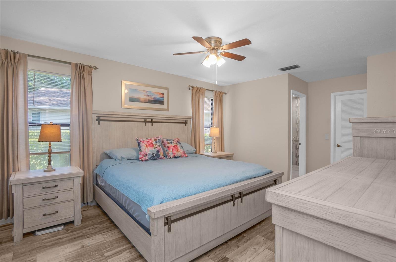 Image 22 of 39 For 20 Sycamore Court E