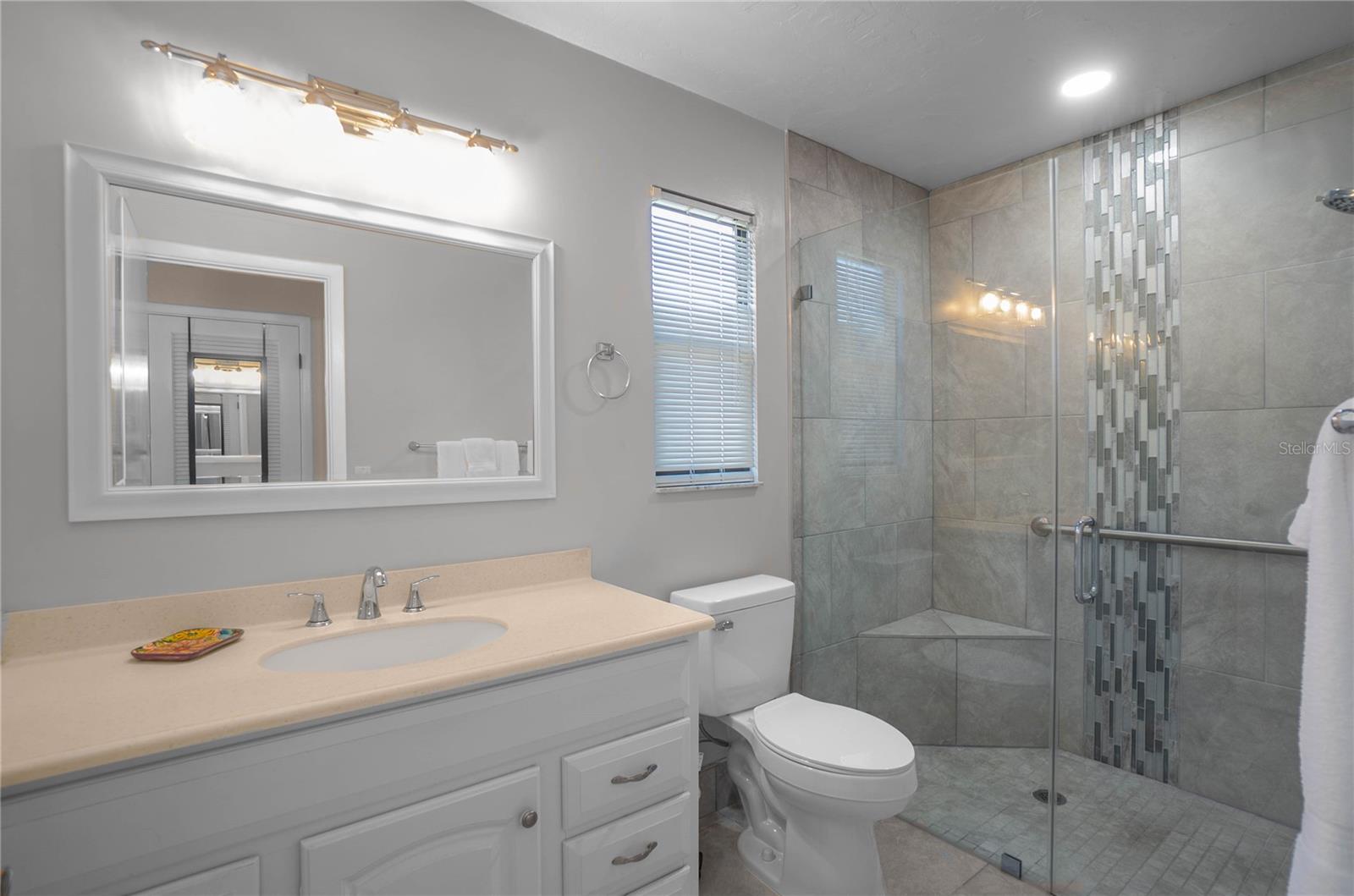 Image 24 of 39 For 20 Sycamore Court E