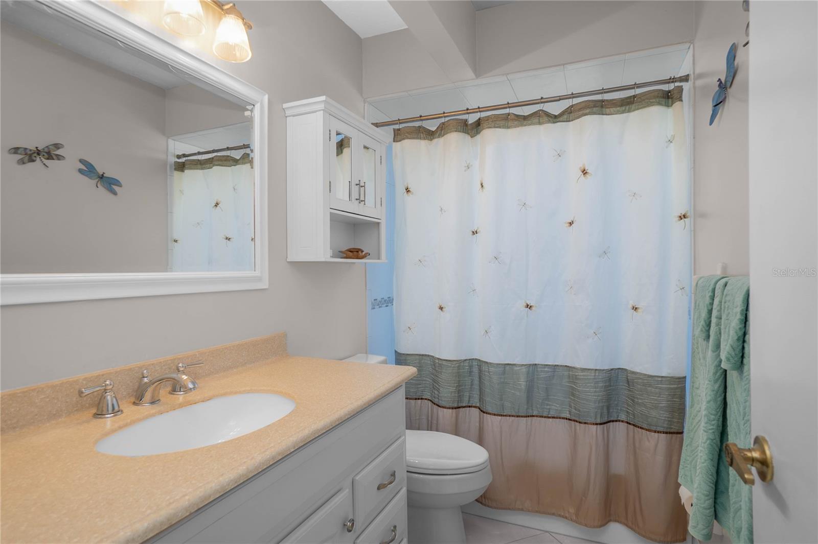 Image 27 of 39 For 20 Sycamore Court E