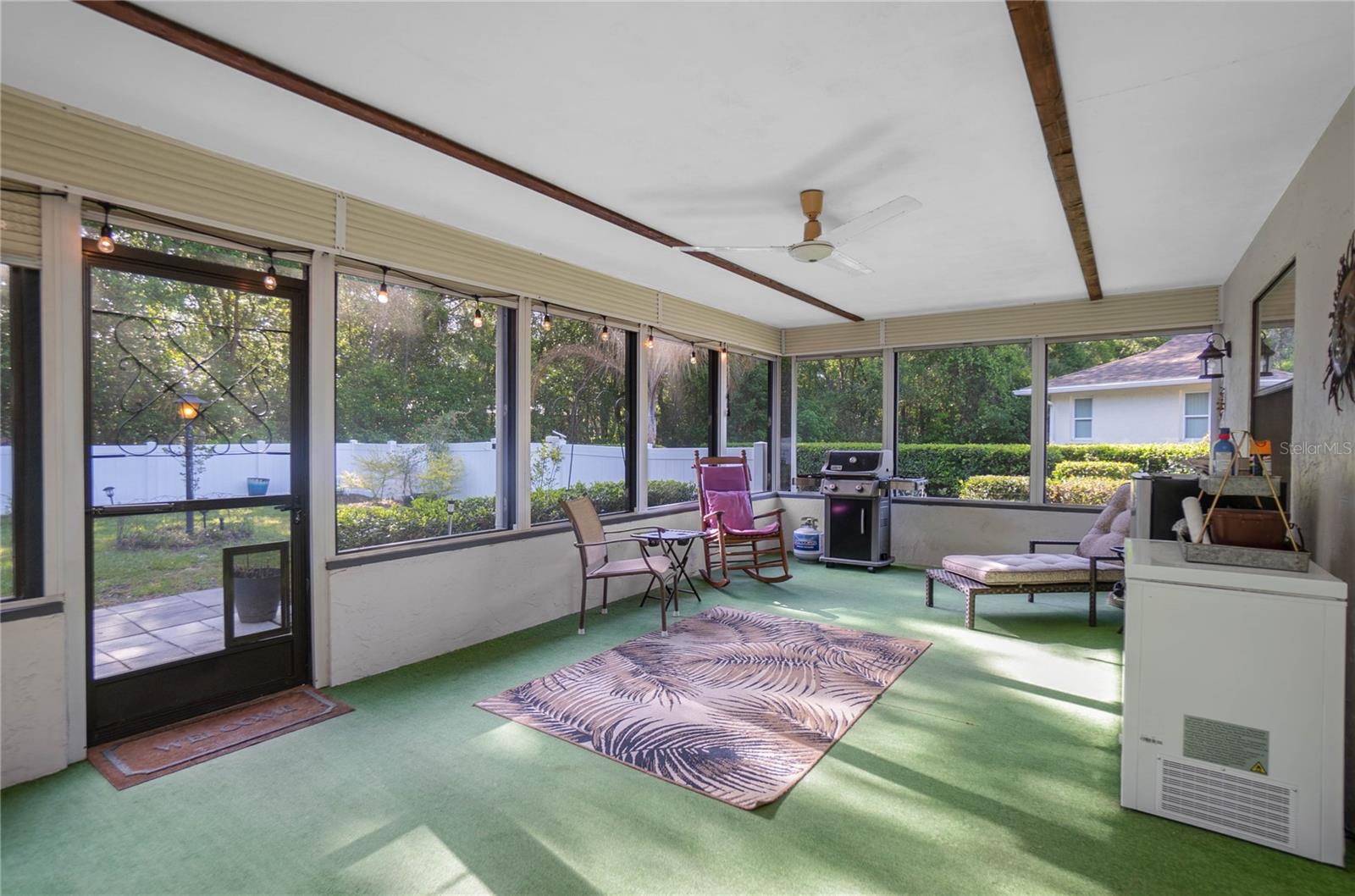 Image 29 of 39 For 20 Sycamore Court E