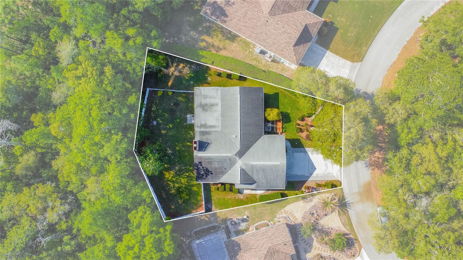 Image 38 of 39 For 20 Sycamore Court E