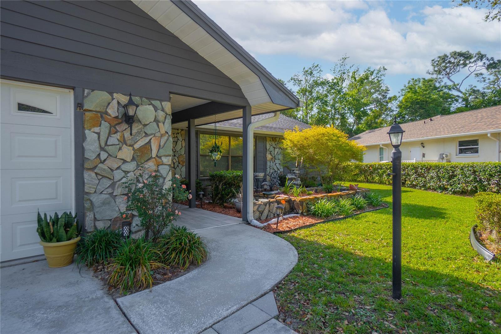 Image 6 of 39 For 20 Sycamore Court E