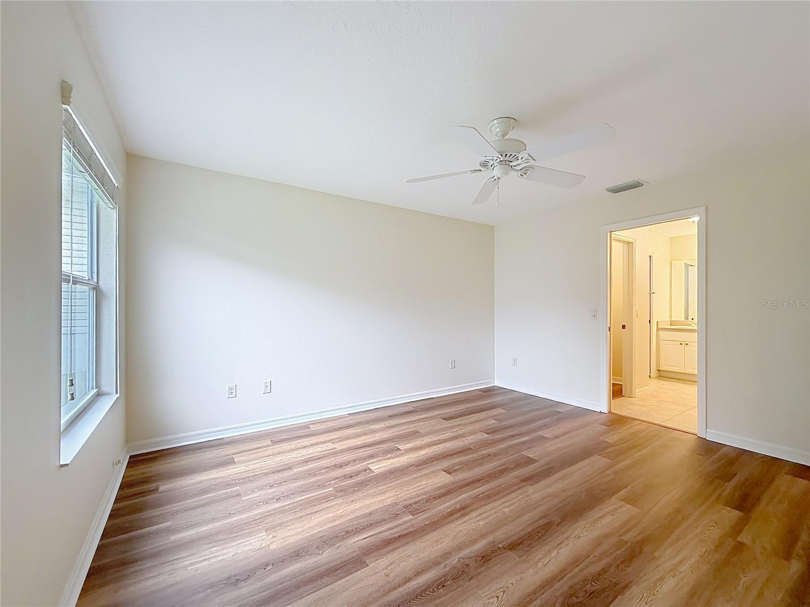 Image 20 of 53 For 2530 Foxbridge Terrace