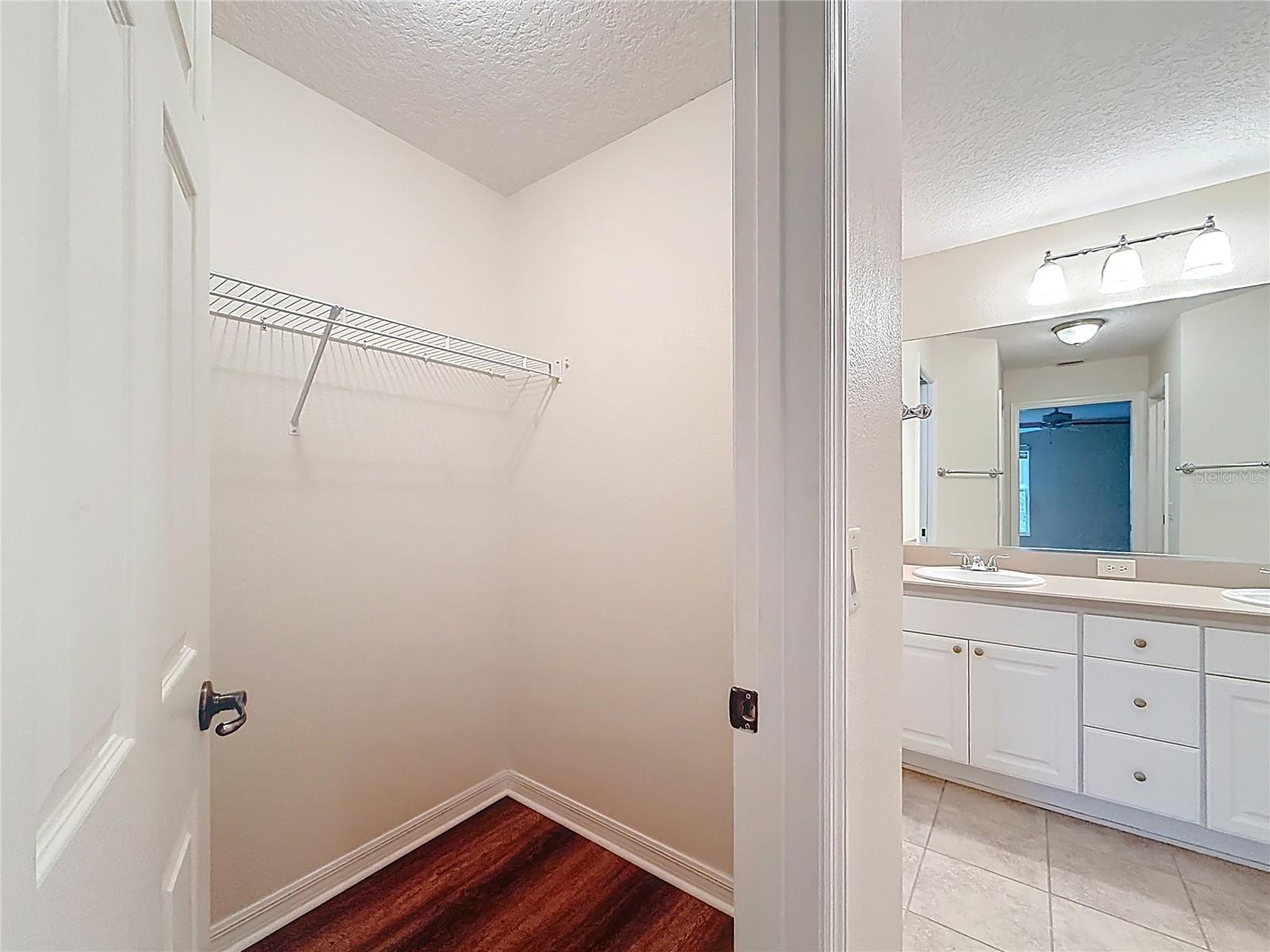 Image 24 of 53 For 2530 Foxbridge Terrace