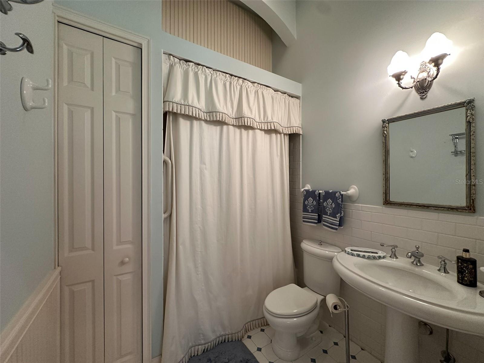 Image 26 of 75 For 6425 202nd Place