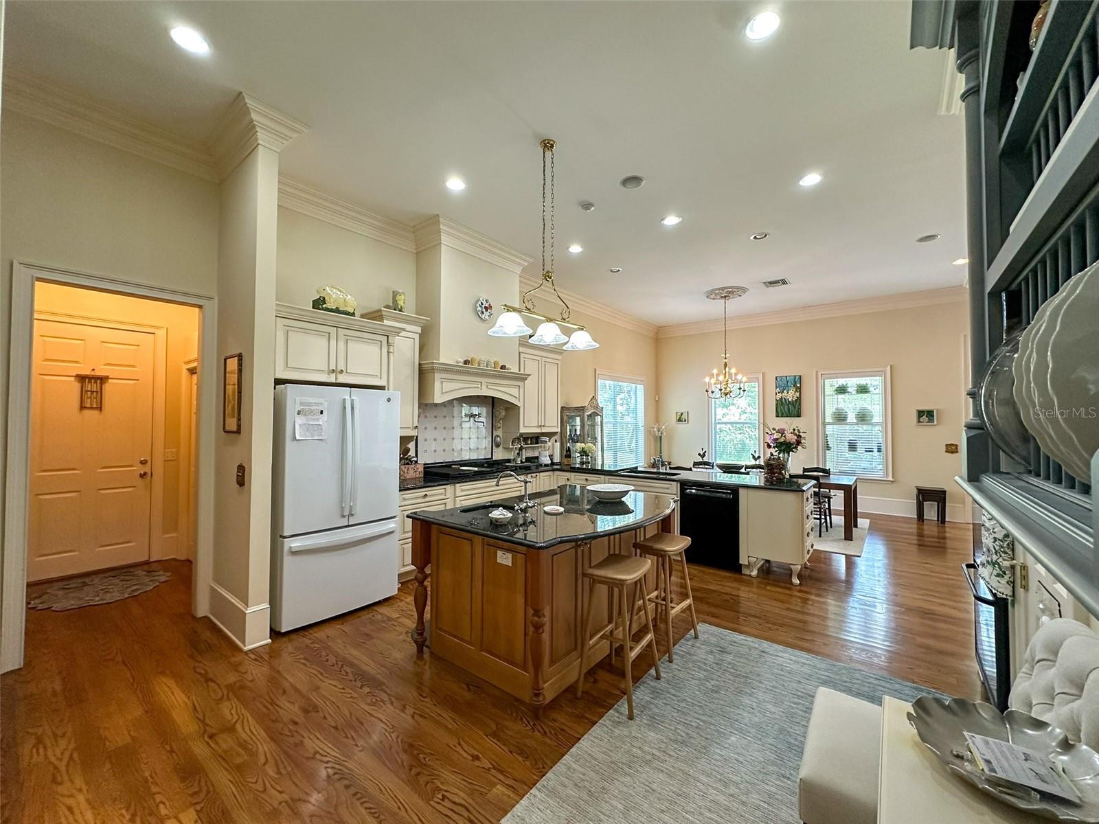 Image 34 of 75 For 6425 202nd Place