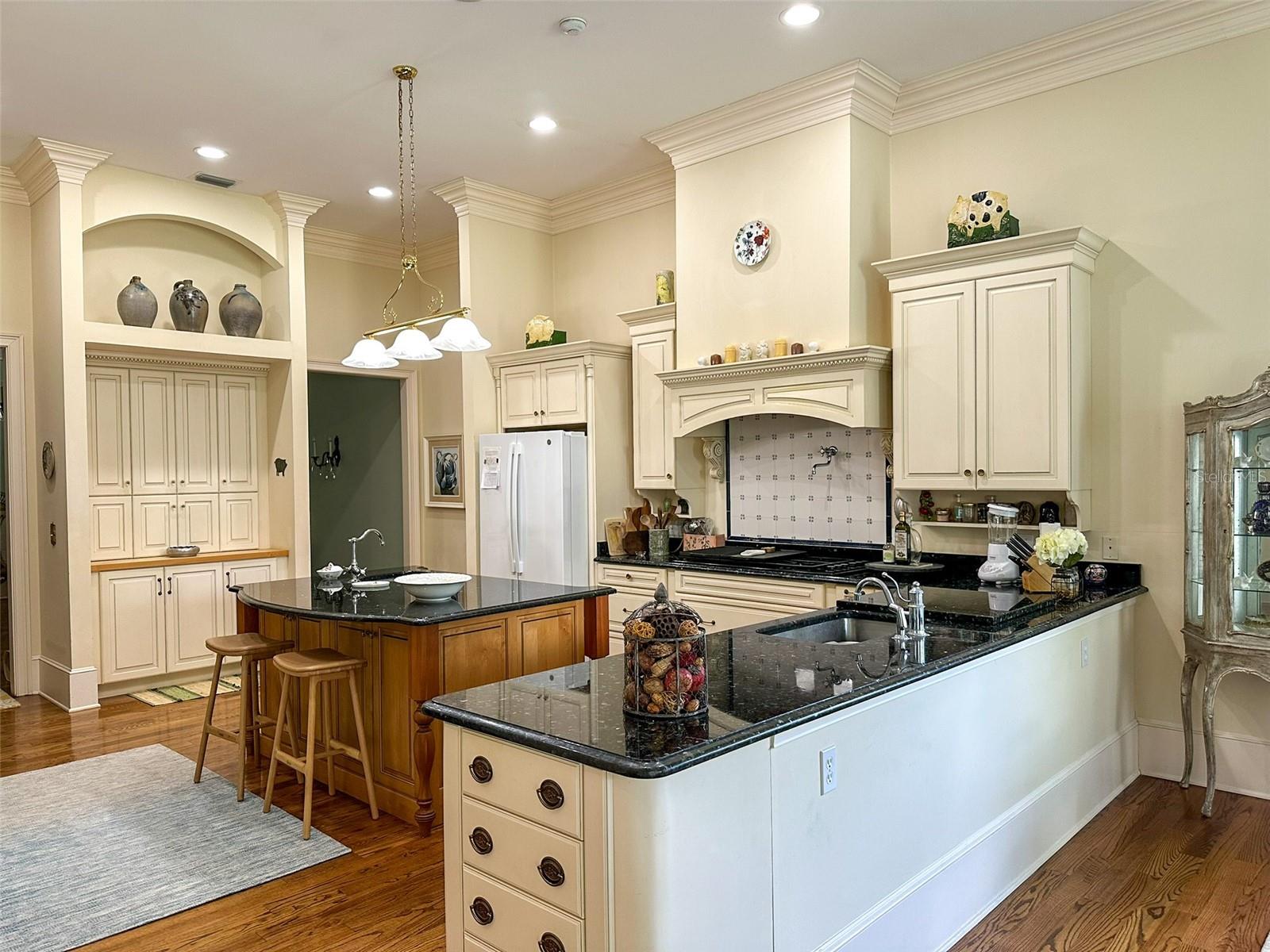 Image 35 of 75 For 6425 202nd Place