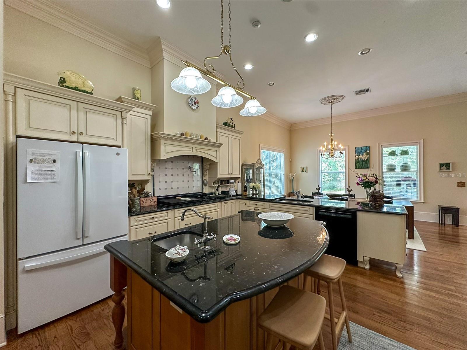 Image 37 of 75 For 6425 202nd Place