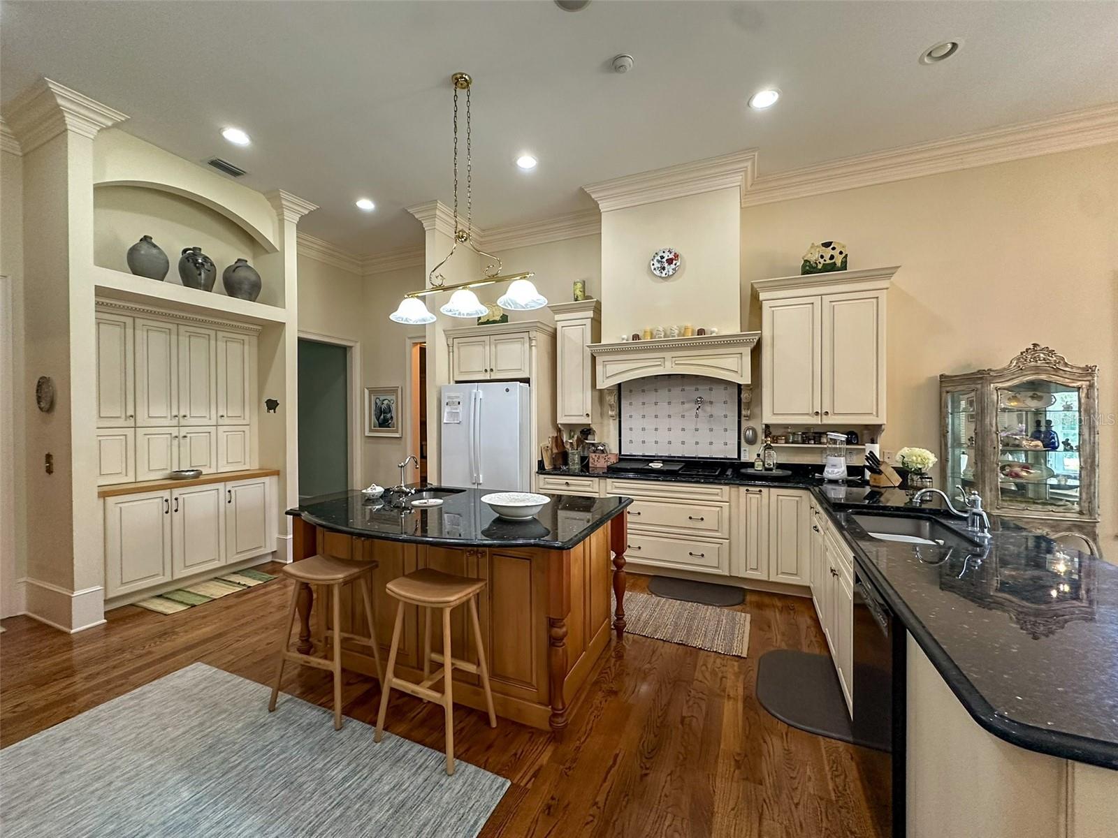 Image 39 of 75 For 6425 202nd Place