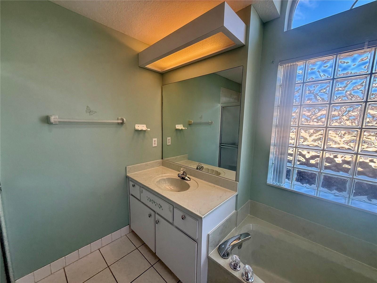 Image 12 of 67 For 6541 111th Loop