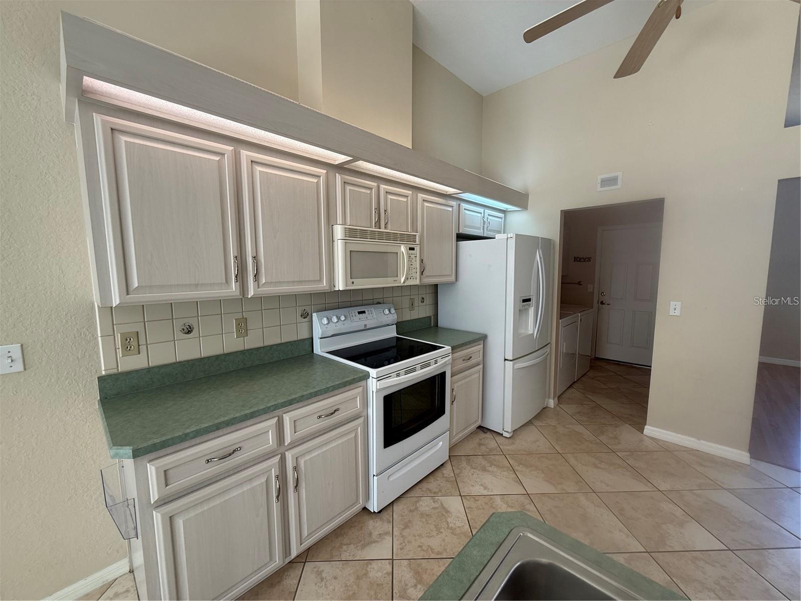 Image 19 of 67 For 6541 111th Loop