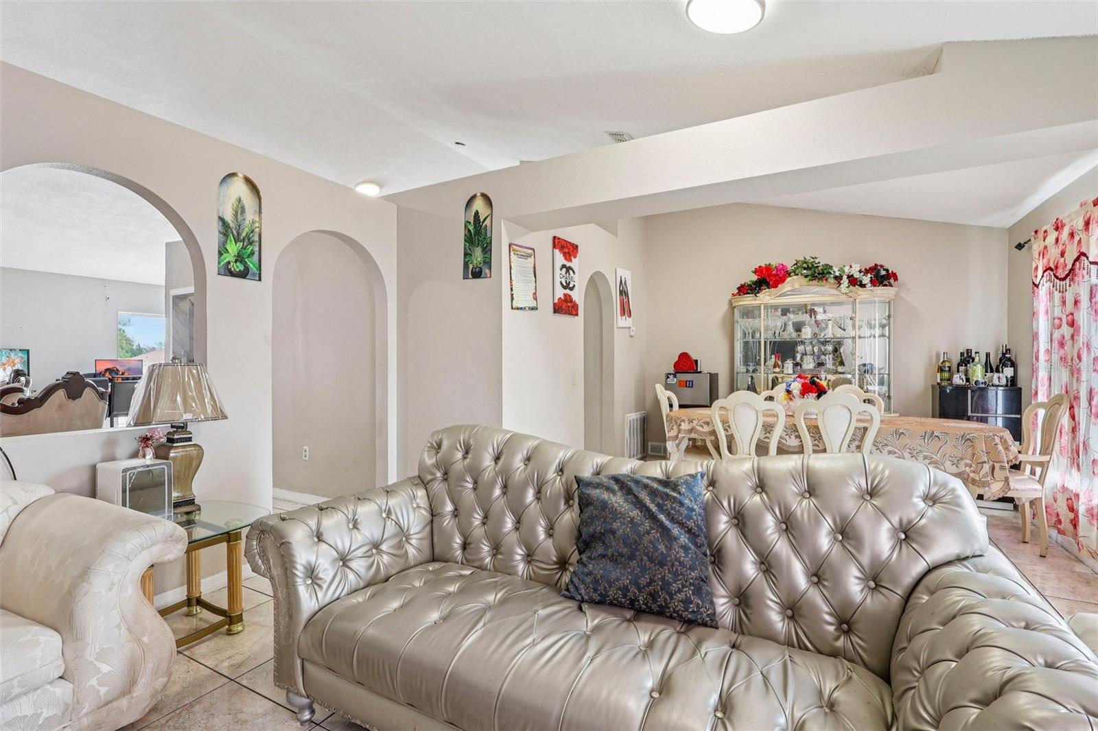 Image 12 of 29 For 42 Inconnu Dr