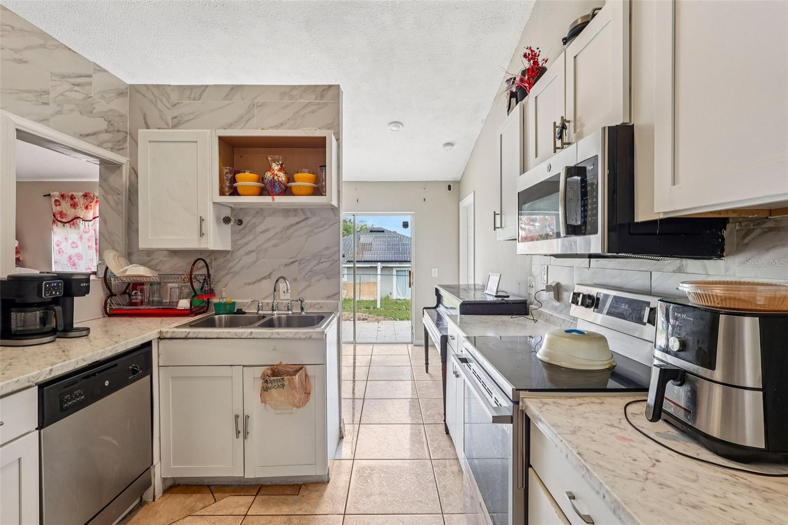 Image 18 of 29 For 42 Inconnu Dr