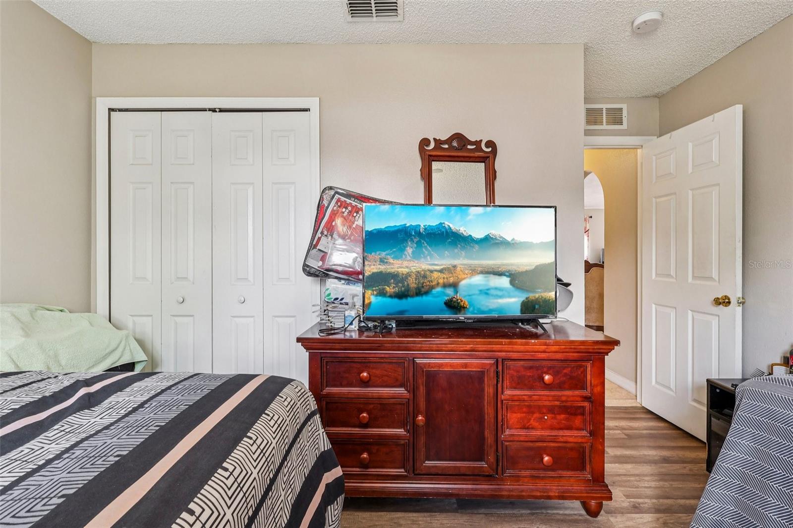 Image 22 of 29 For 42 Inconnu Dr