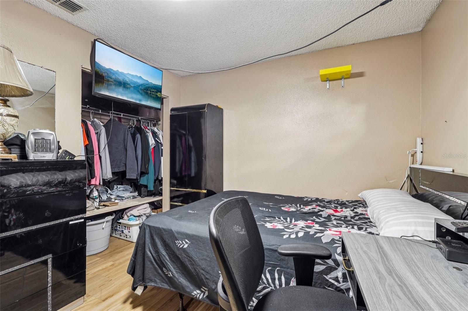 Image 25 of 29 For 42 Inconnu Dr