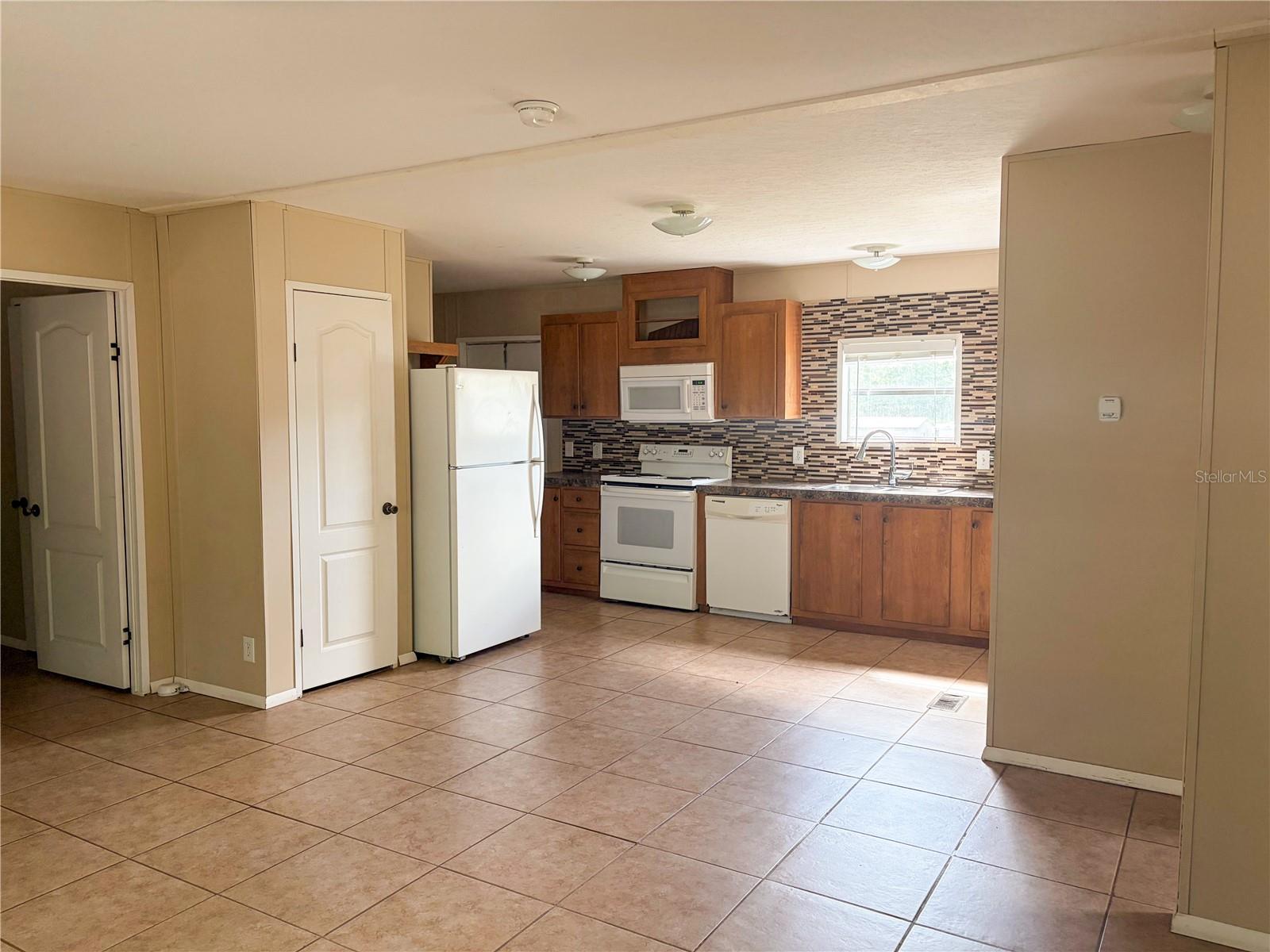 Image 4 of 8 For 9620 24th Avenue