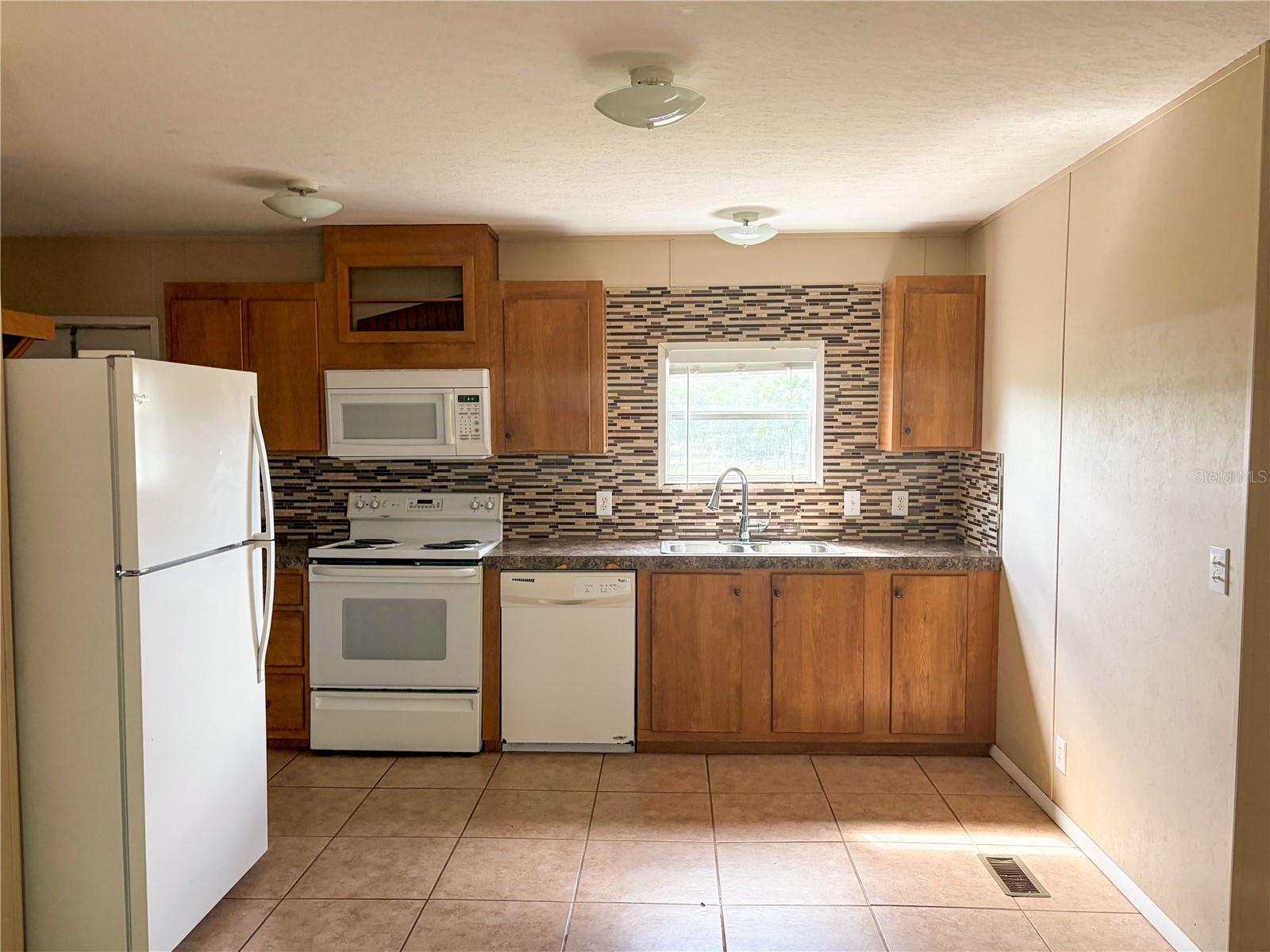 Image 5 of 8 For 9620 24th Avenue