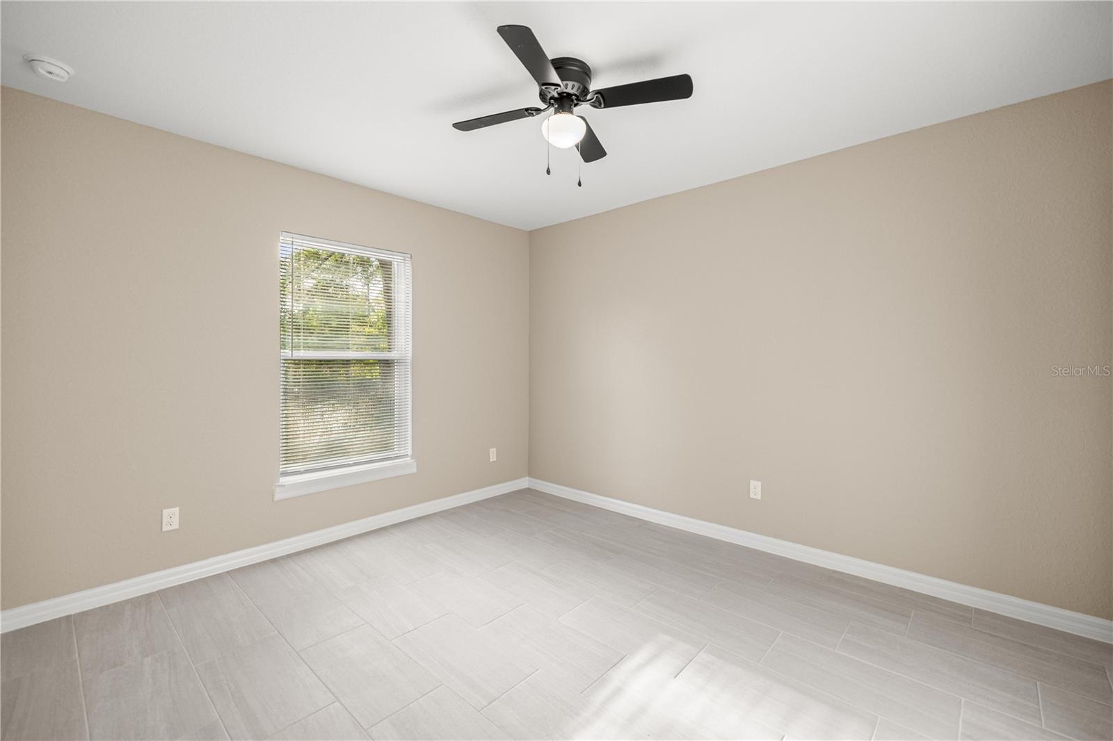 Image 21 of 36 For 5393 Nw 7th Place