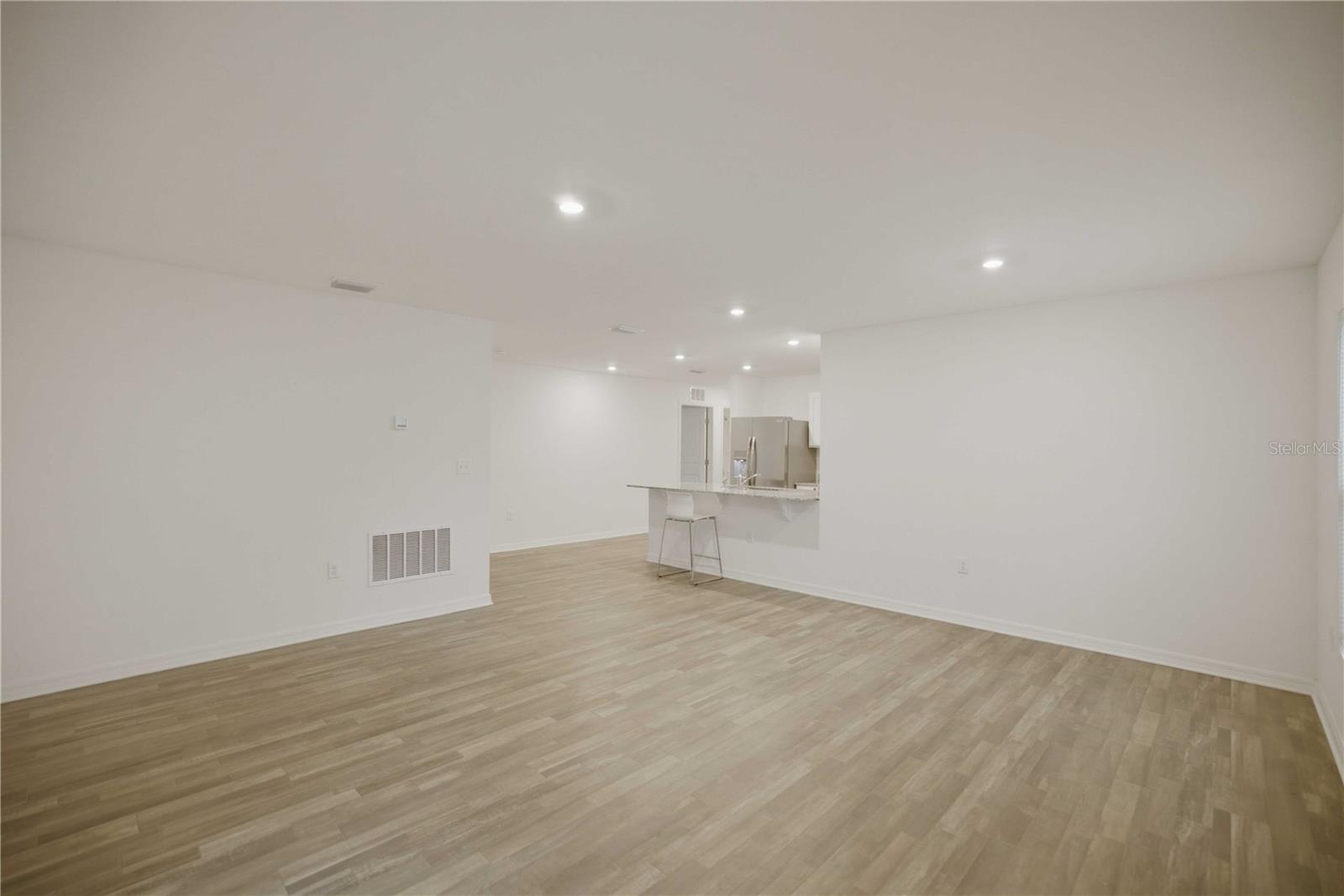 Image 13 of 29 For 260 Emerald Road