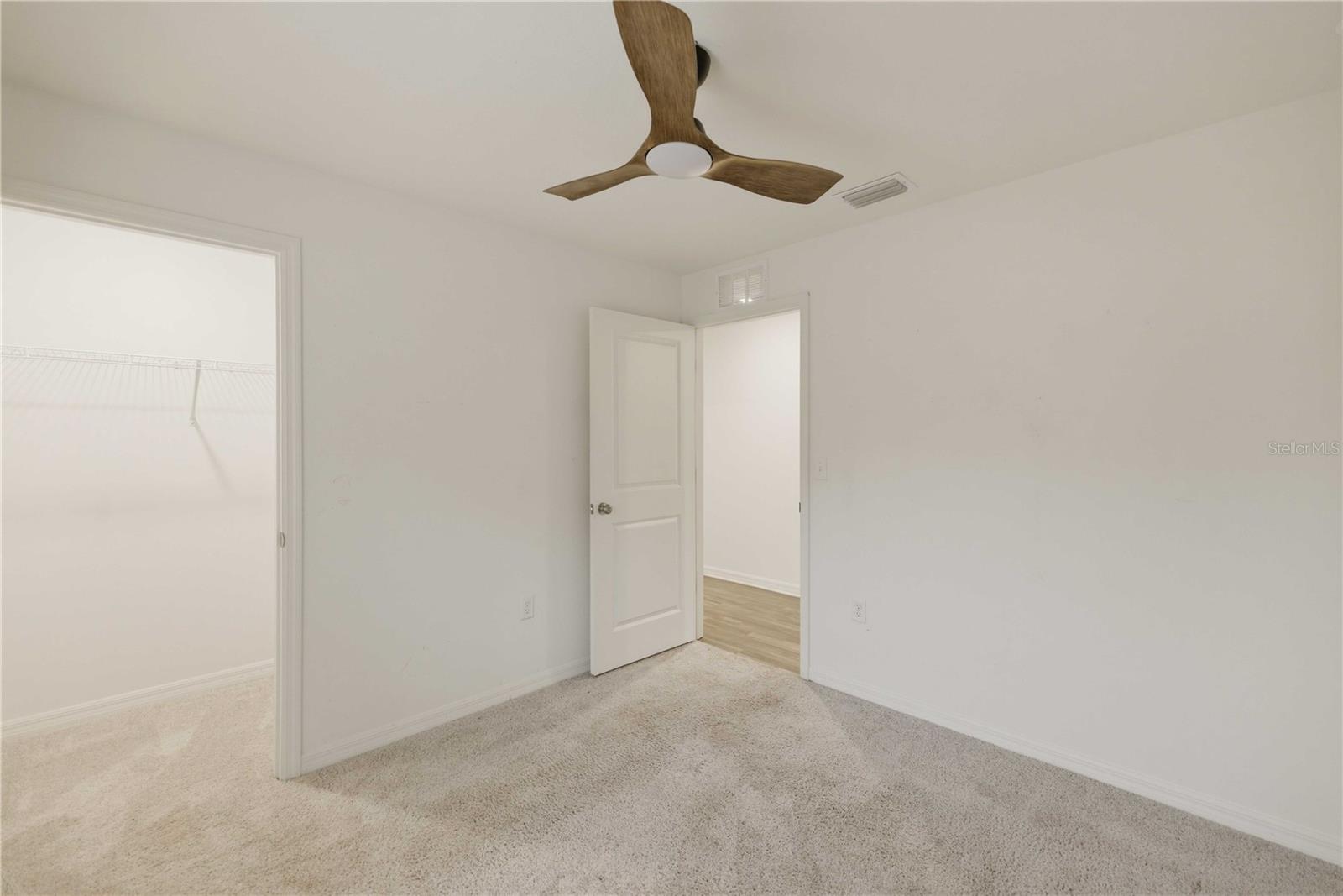 Image 21 of 29 For 260 Emerald Road