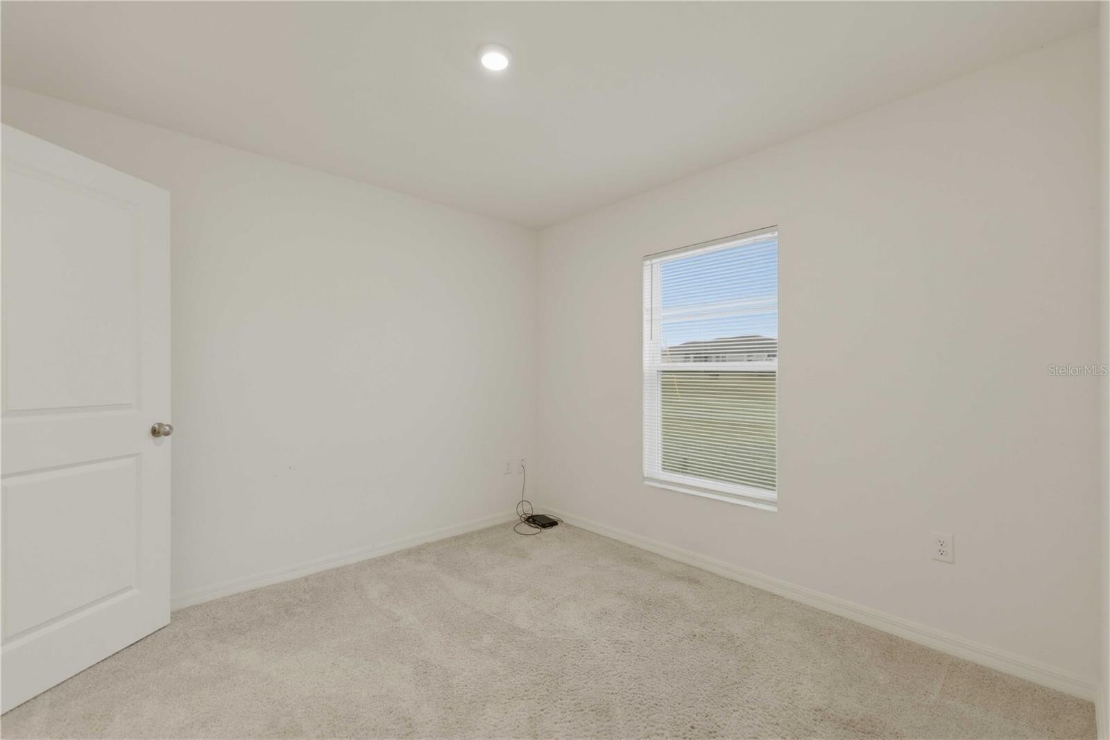 Image 23 of 29 For 260 Emerald Road