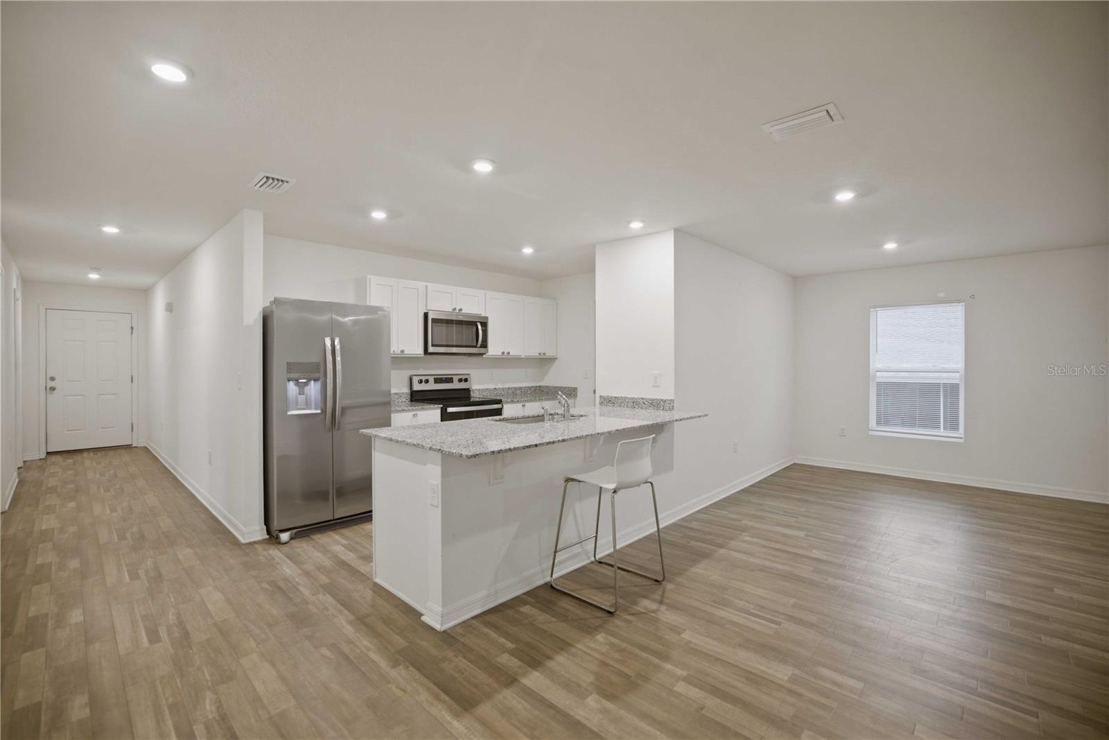 Image 8 of 29 For 260 Emerald Road