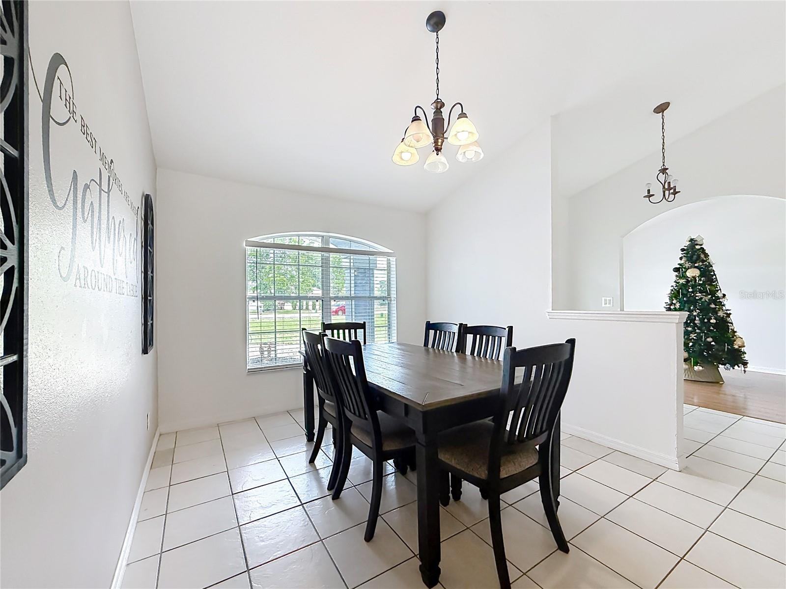 Image 14 of 52 For 4319 4th Circle