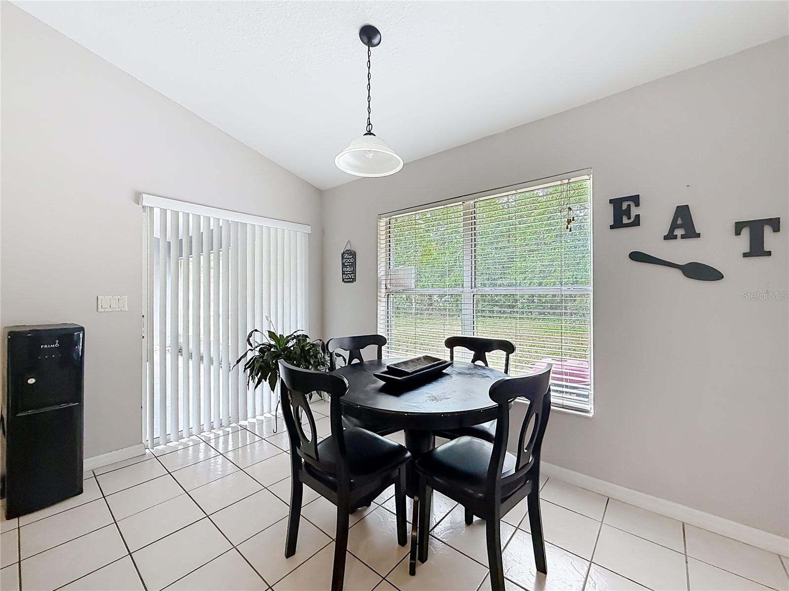 Image 21 of 52 For 4319 4th Circle