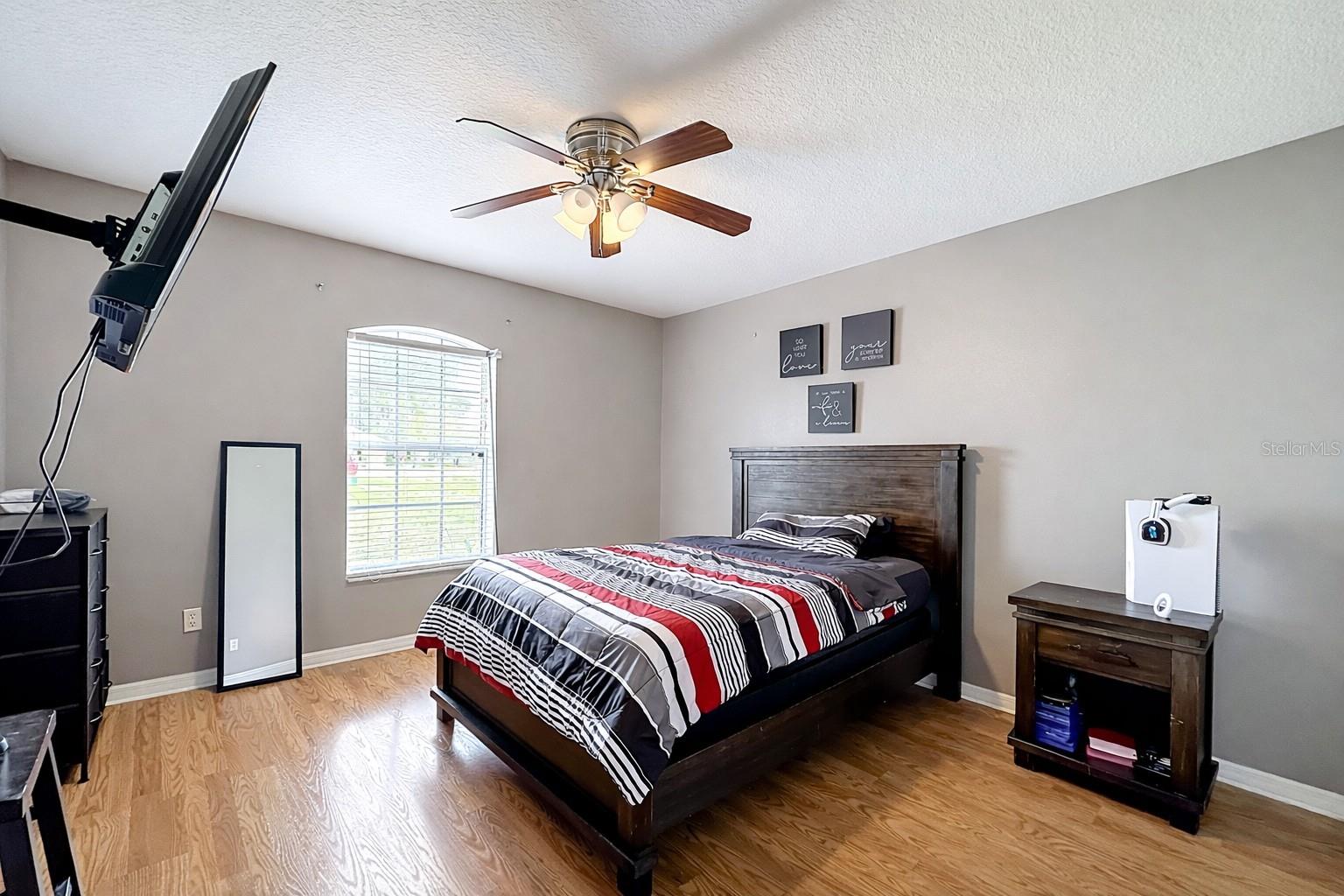 Image 30 of 52 For 4319 4th Circle