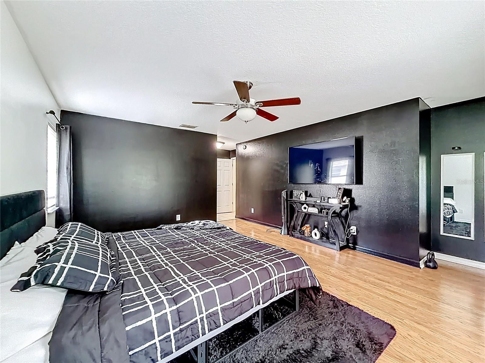 Image 36 of 52 For 4319 4th Circle