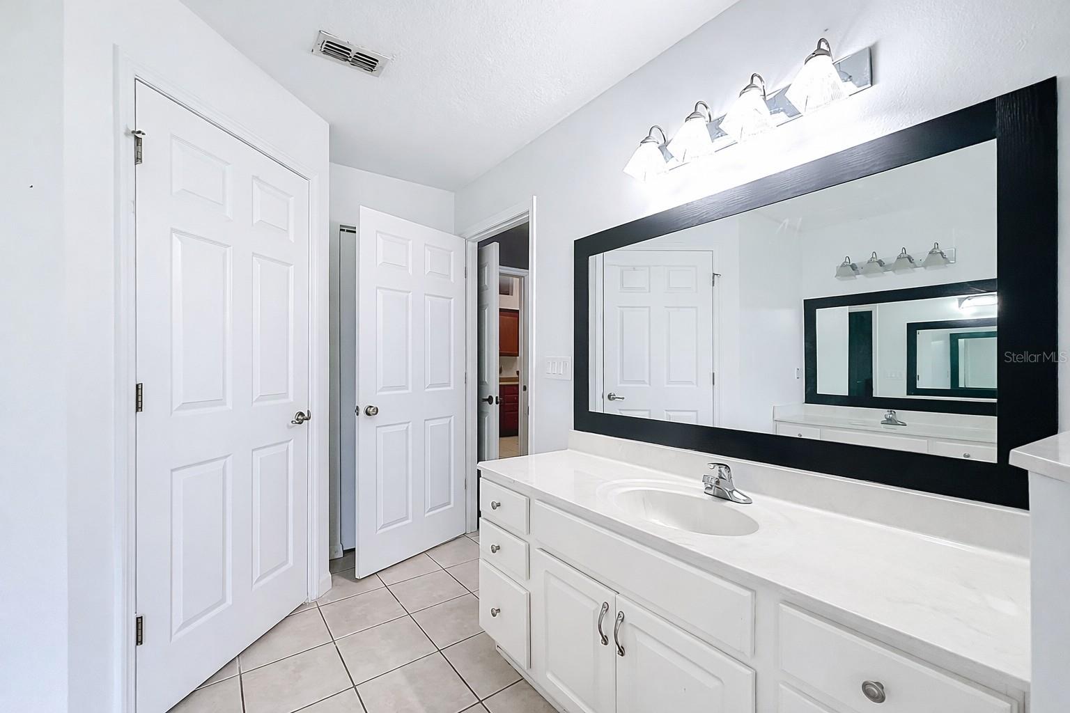 Image 38 of 52 For 4319 4th Circle