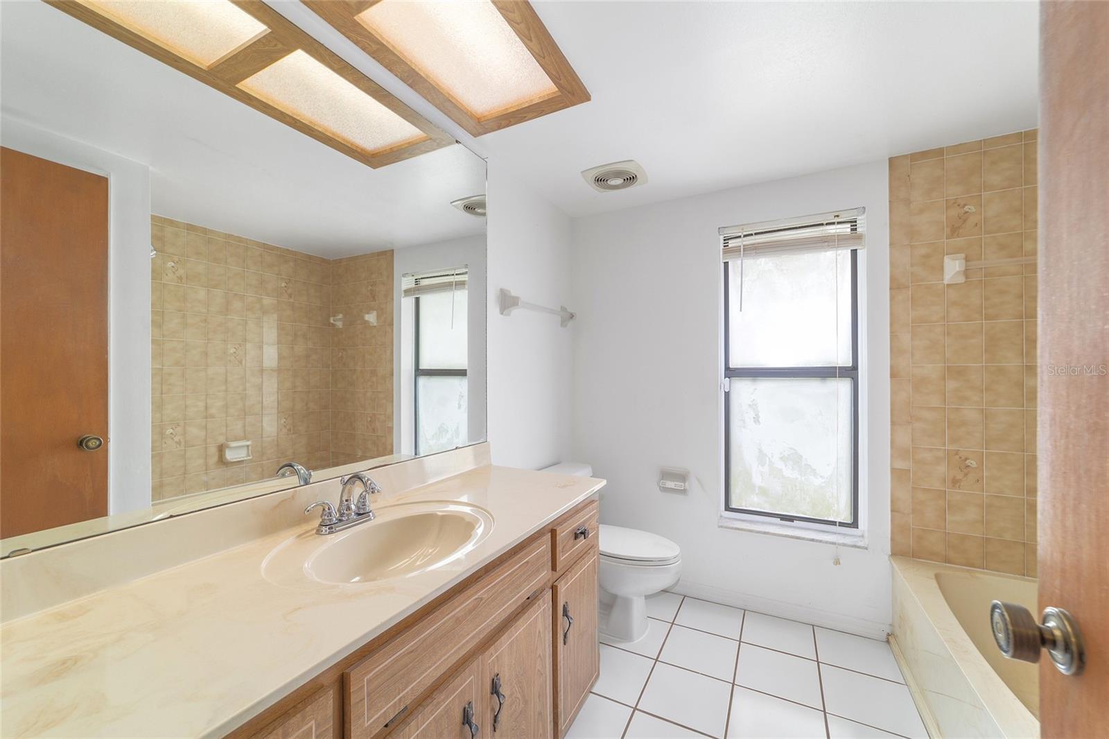 Image 42 of 63 For 1140 20th Avenue